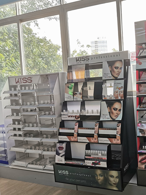 化妝品展示架樣品區(qū)