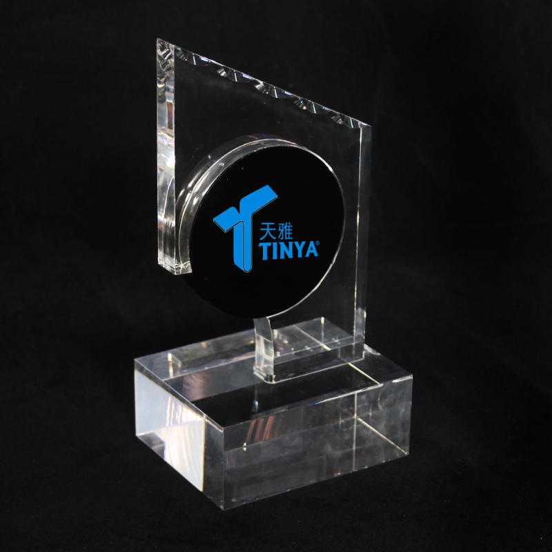 亞克力獎(jiǎng)杯的制作工藝