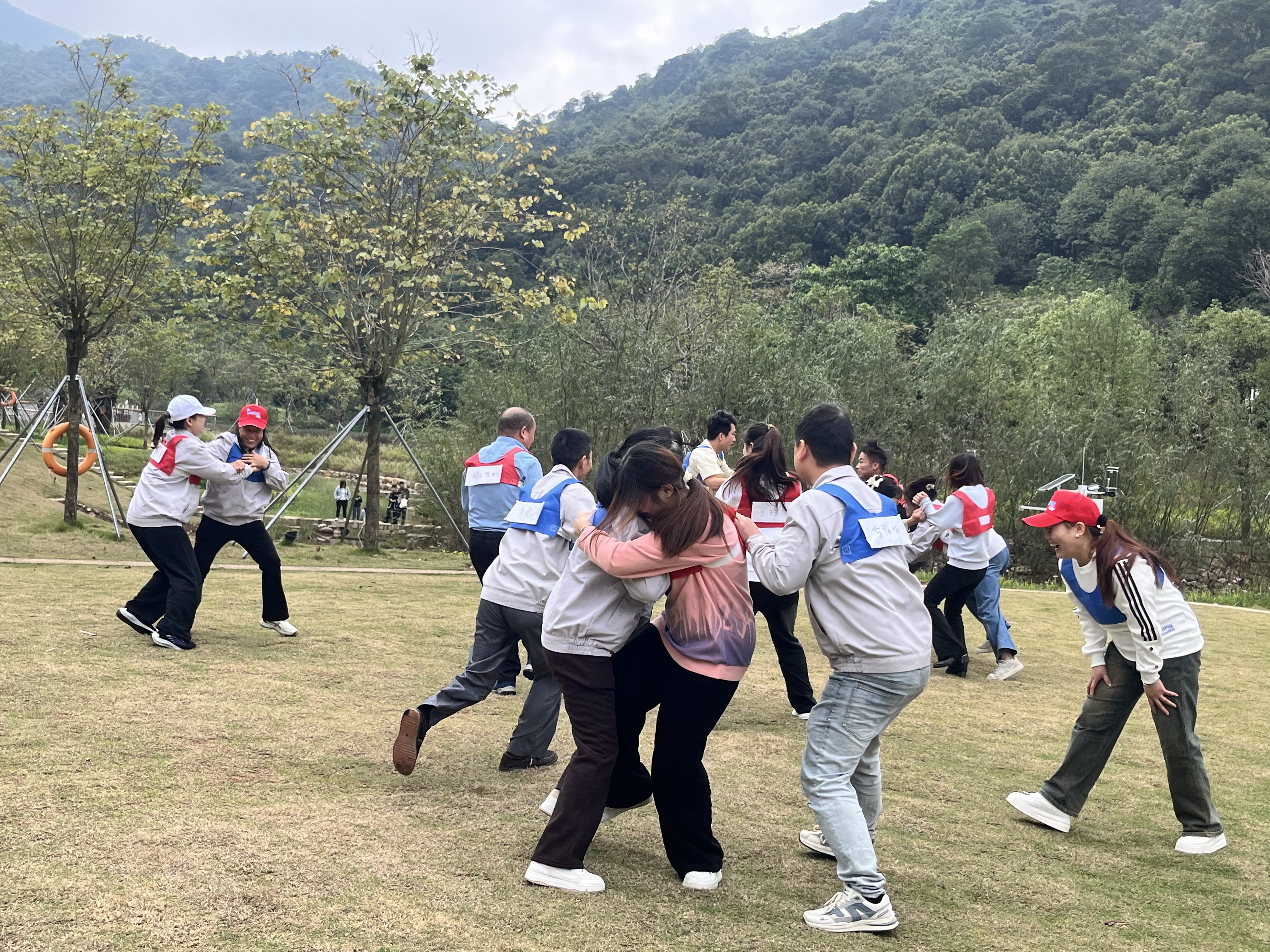 e876cedf-ed1b-4cfc-b1a2-1dea34eff914