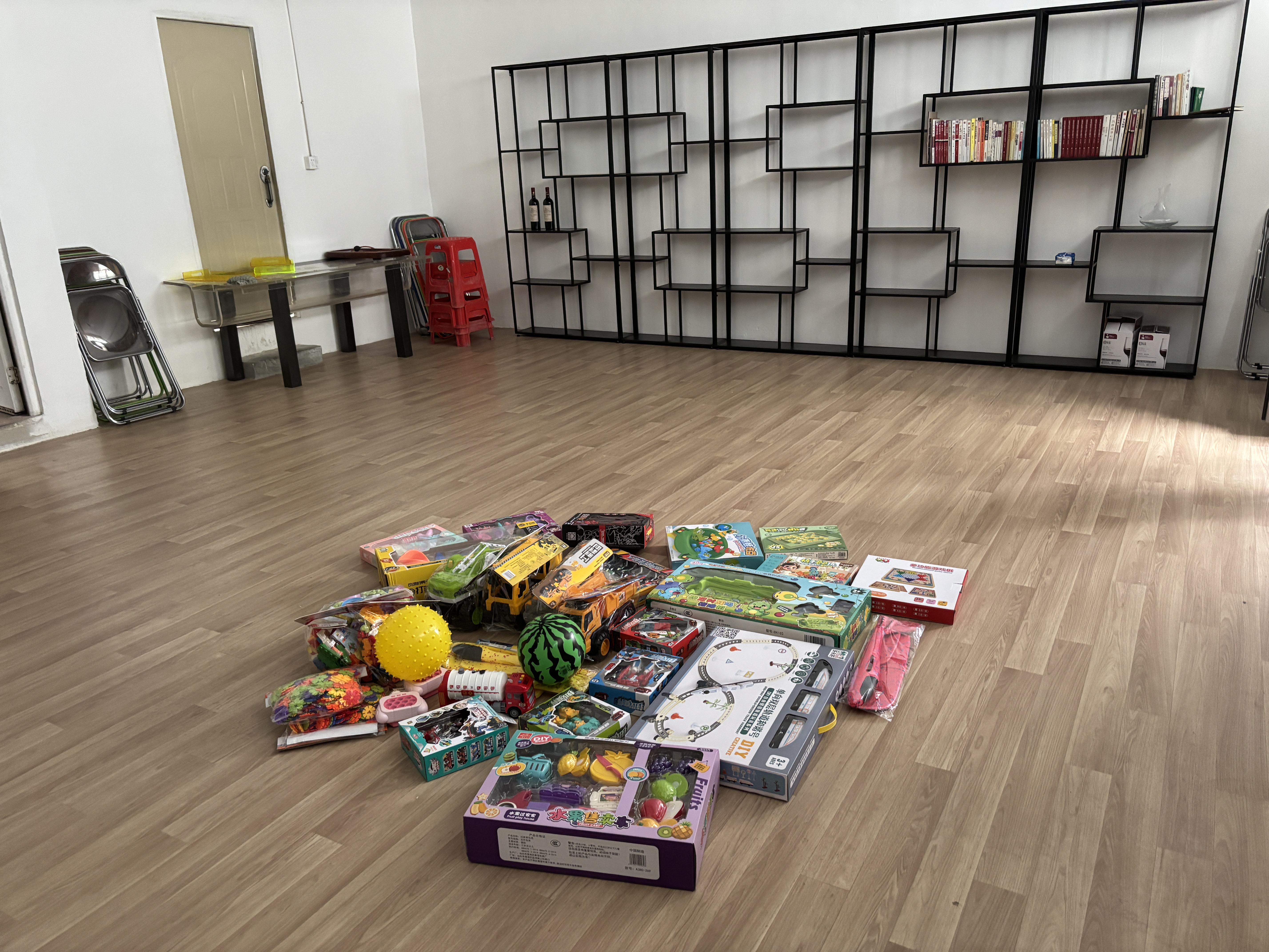 來自天雅亞克力森濤亞克力制品給雙職工家庭的底氣